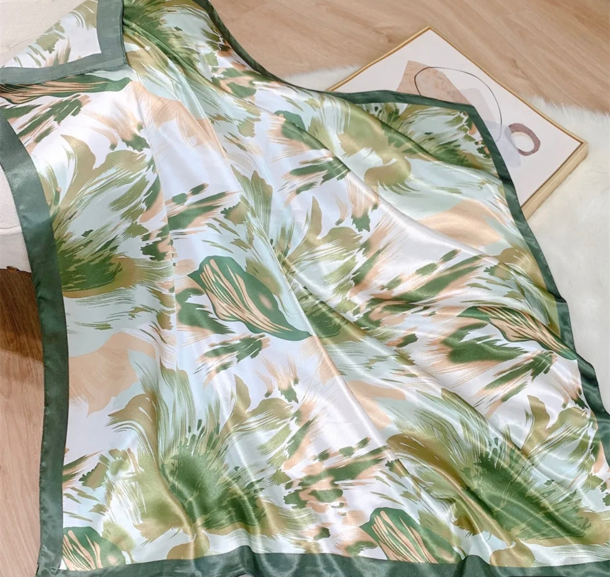 Lily Floral Graphic Satin Scarf - New Godis Hair