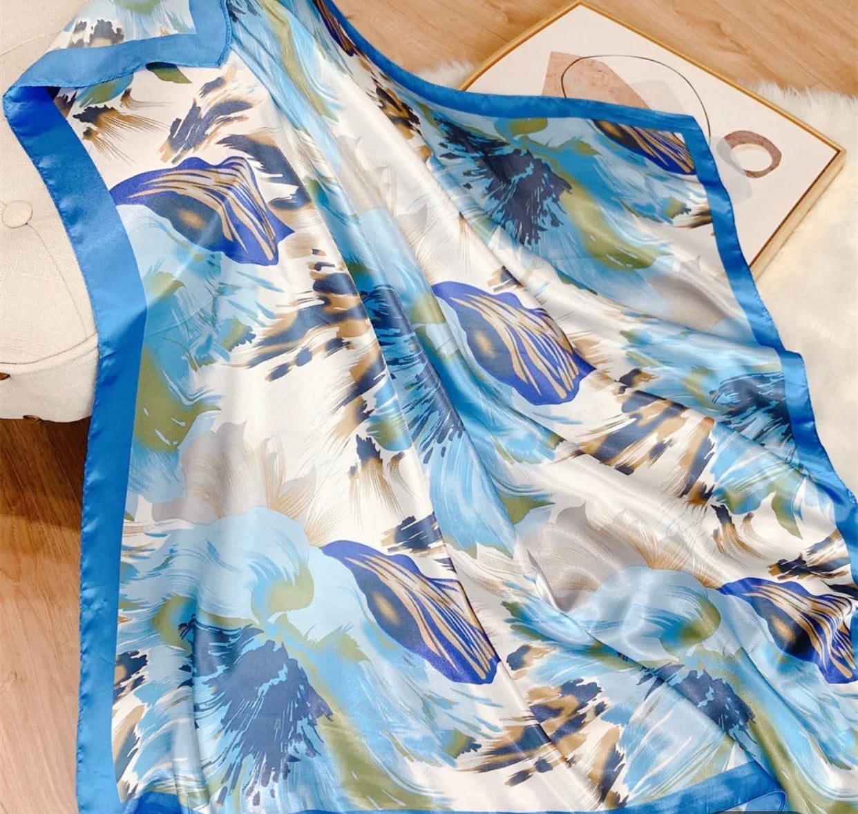 Lily Floral Graphic Satin Scarf - New Godis Hair